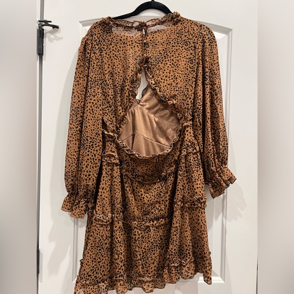 ☀️NWOT Leopard Ruffle Dress☀️ - Picture 7 of 10